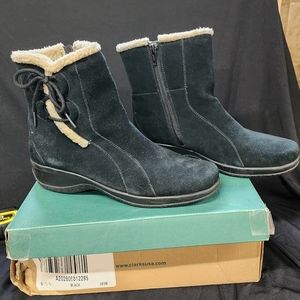 Clarks Madi Suede Ankle Boots Black Size 8.5 - Gently Worn